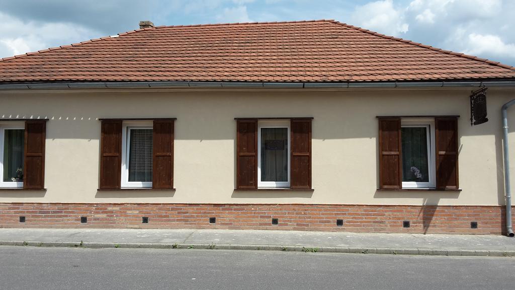 Hotel Réka Vendéghàz Tokaj Esterno foto