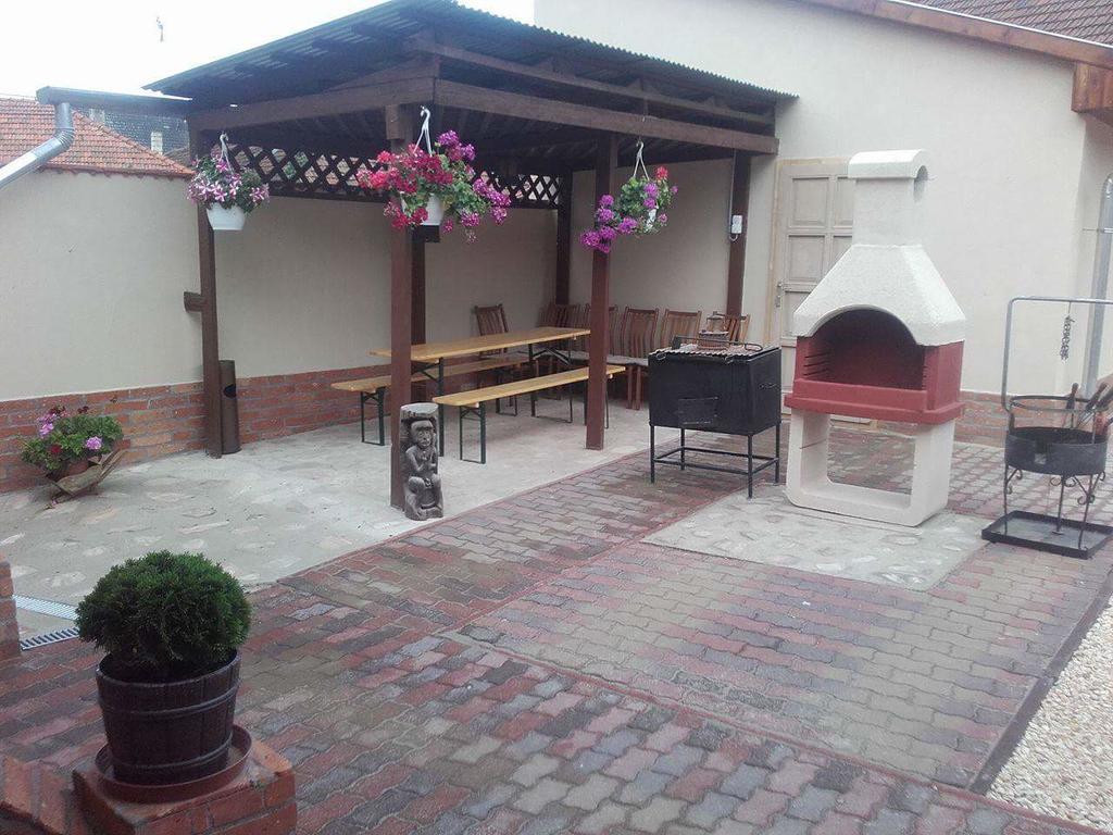 Hotel Réka Vendéghàz Tokaj Esterno foto